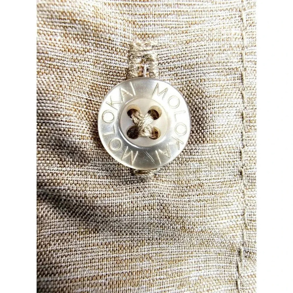 Molokai Size 2XL Men's Oatmeal Tan Short Sleeve Hem Logo Pocket Shirt NWT - Picture 7 of 11